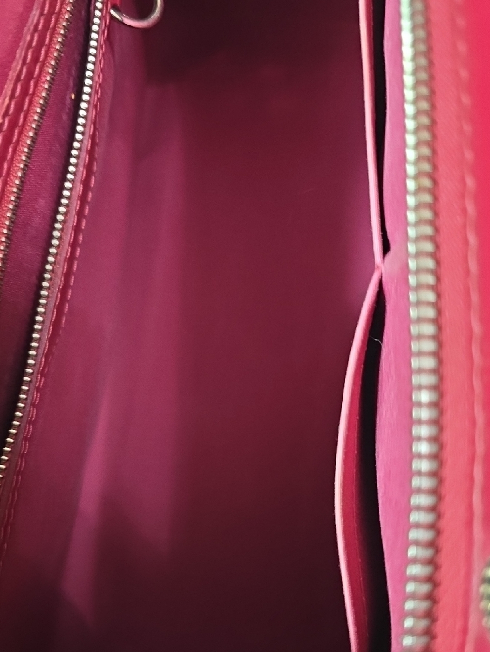 Louis Vuitton Epi Leather Shoulder Bag - Picture 13 of 17